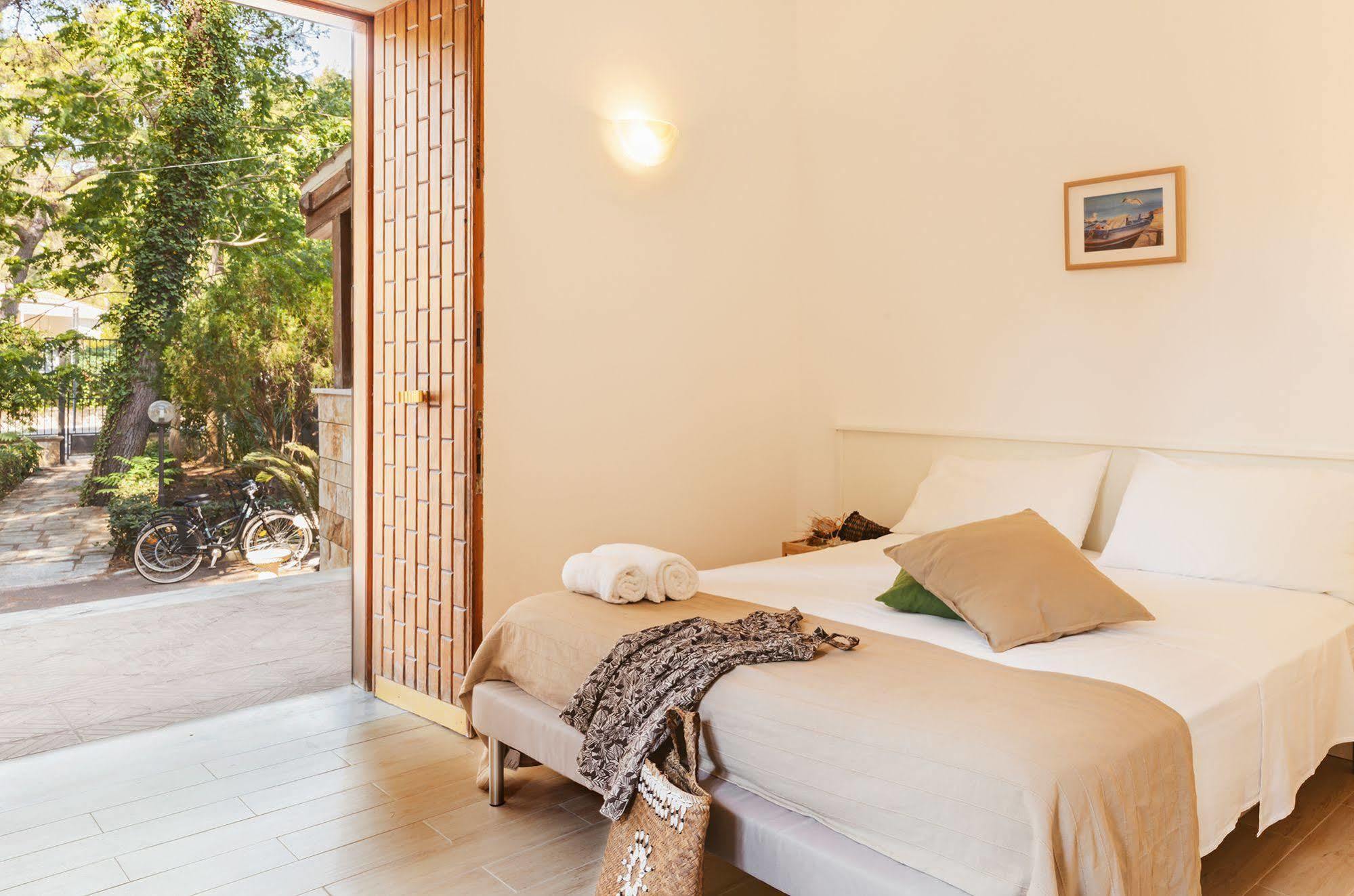 B&B Viale Dei Pini Castellaneta Marina Εξωτερικό φωτογραφία